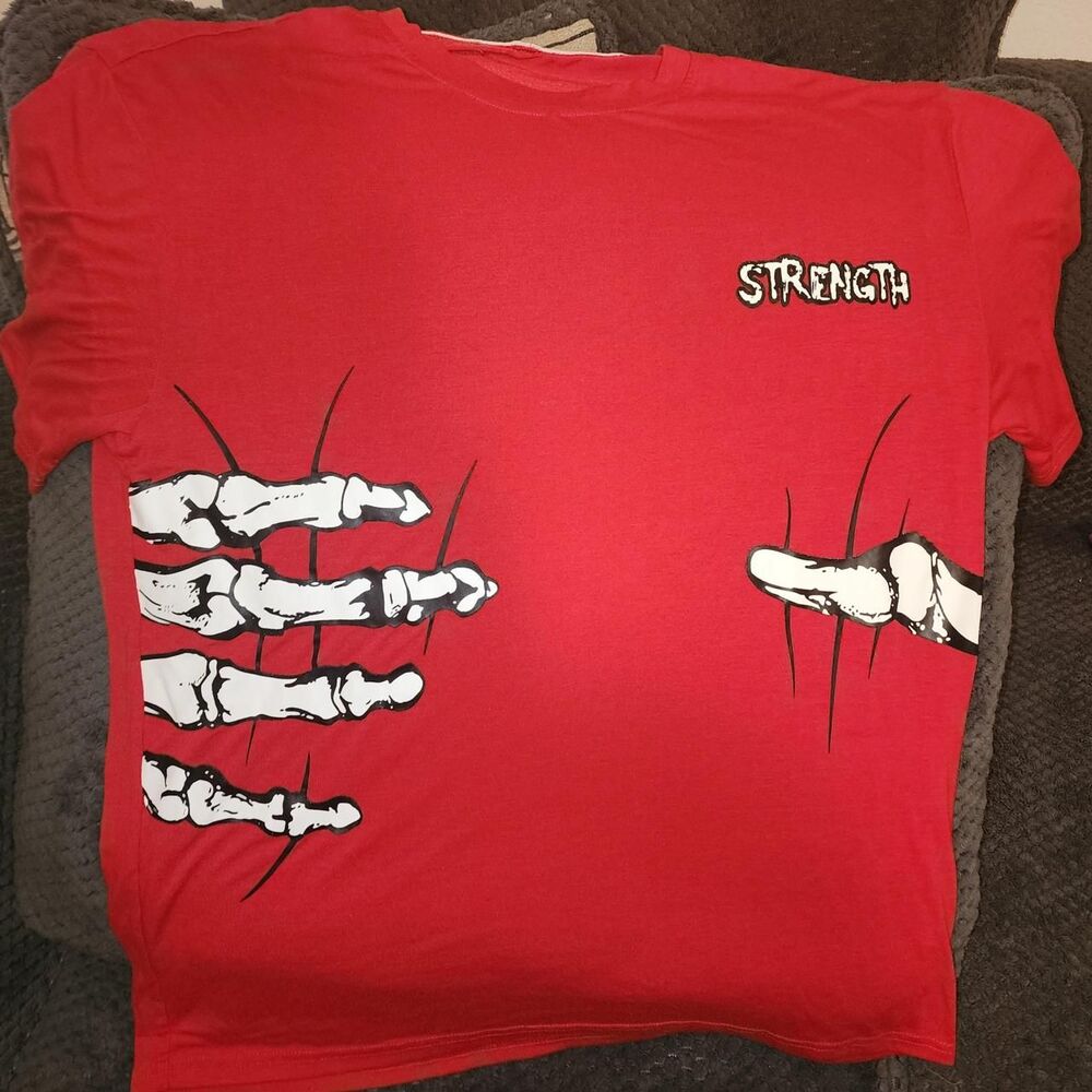 Gildan Men's Red T-shirt